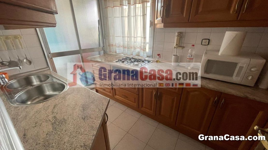 Kitchen of Flat to rent in  Granada Capital  with Air Conditioner, Heating and Furnished