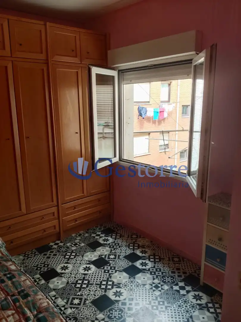 Habitación de Piso en venta en Gijón  con Calefacción y Parquet