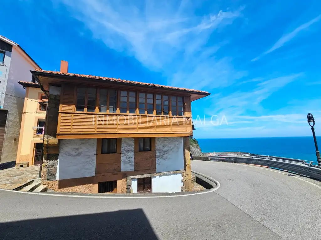 Exterior view of Houses for sale in Colunga  with Storage room and Balcony