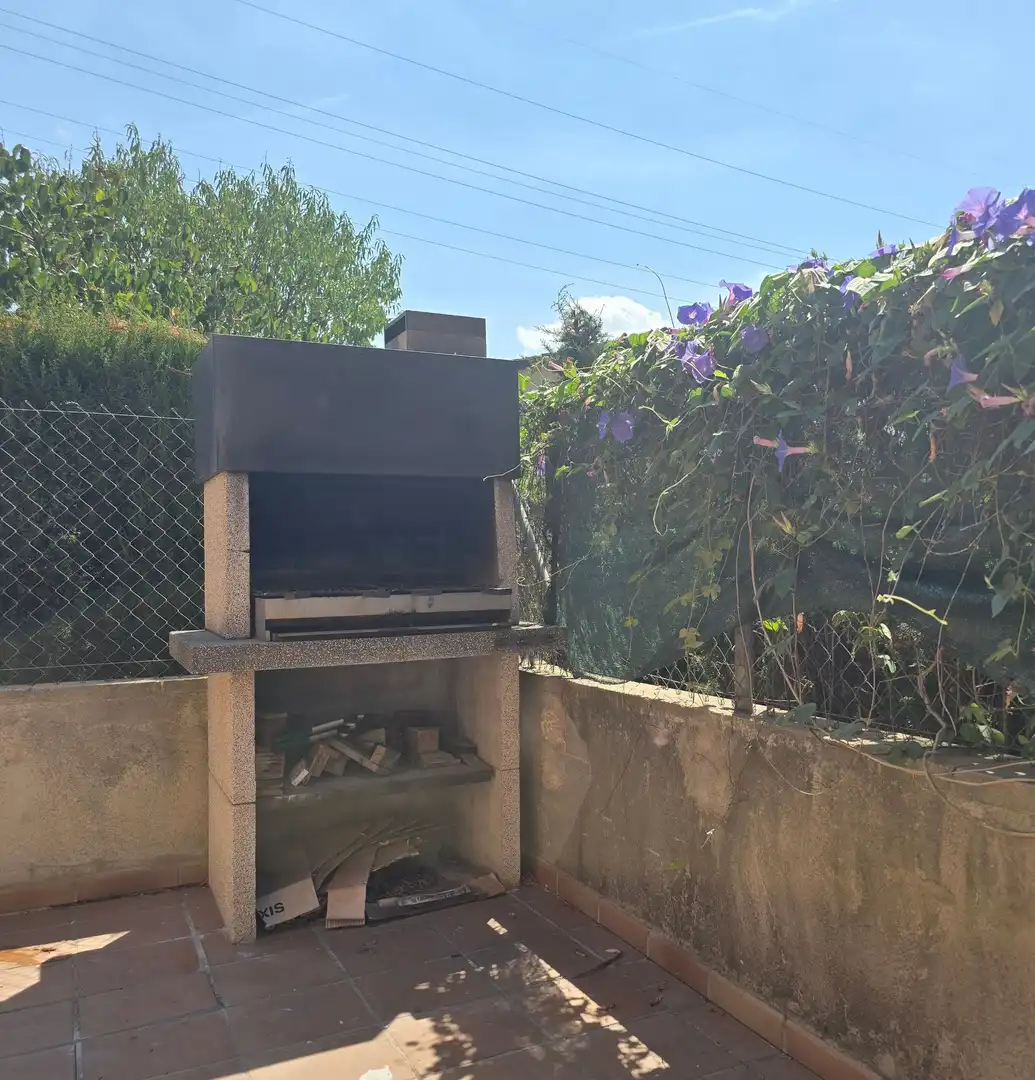 Houses for sale in Rubí  with Heating, Private garden and Parquet flooring