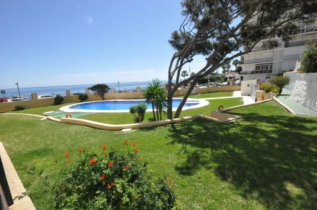 Piso con ascensor en venta en Calle Alhamar, imagen 3