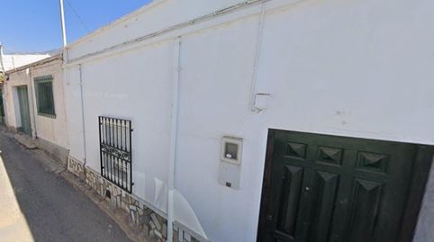 Se vende casa independiente OKUPA en Calle Ronda de Almohara 20 de Dalías, Almería.