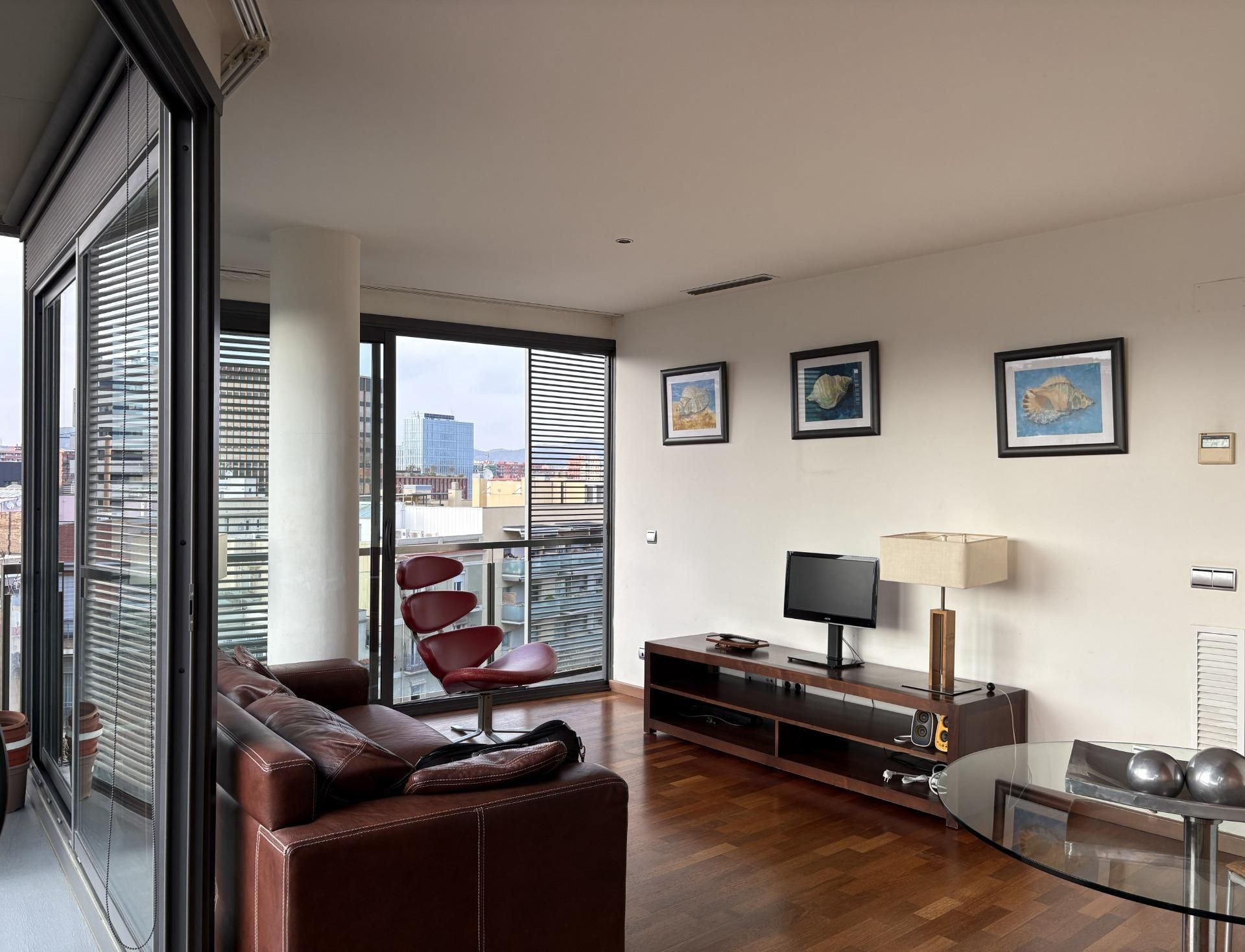 Wohnzimmer von Wohnung zum Verkauf in  Barcelona Capital mit Balkon