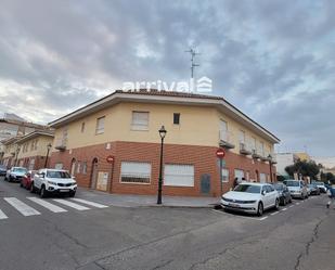 Vista exterior de Casa adosada en venda en  Valencia Capital amb Aire condicionat, Calefacció i Terrassa