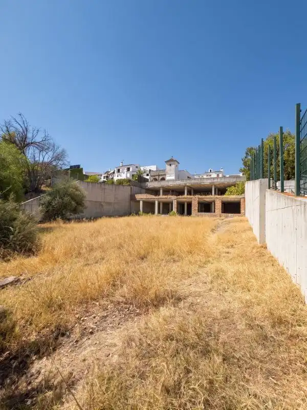 Terreny industrial en venda en Tomares