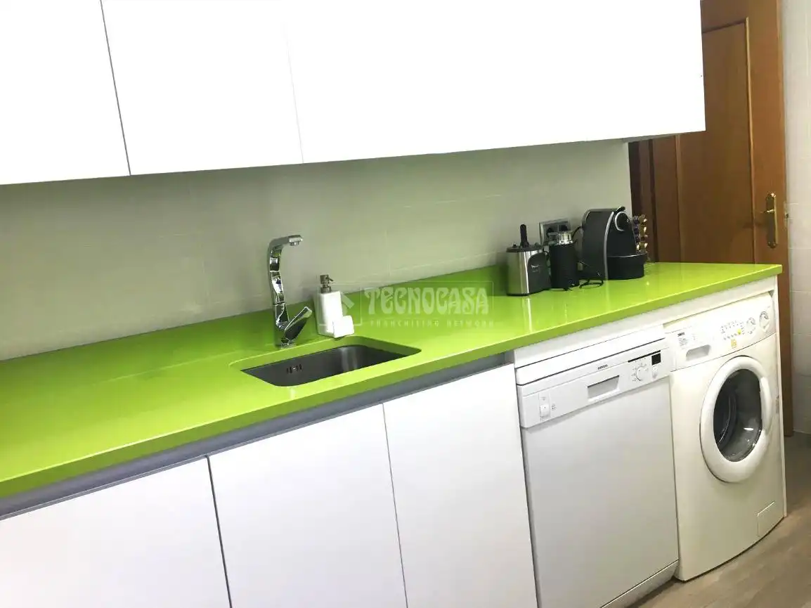 Cocina de Piso en venta en Parla con Aire acondicionado