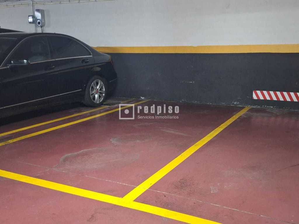 Aparcament de Garatge en venda en  Madrid Capital