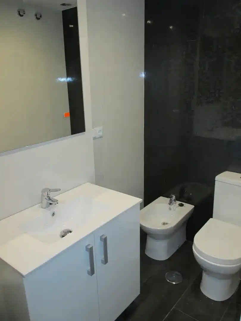 Piso con ascensor en venta en Avenida de la Bahia 6, imagen 18
