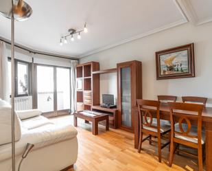 Living room of Flat for sale in  Madrid Capital  with Heating, Terrace and Storage room