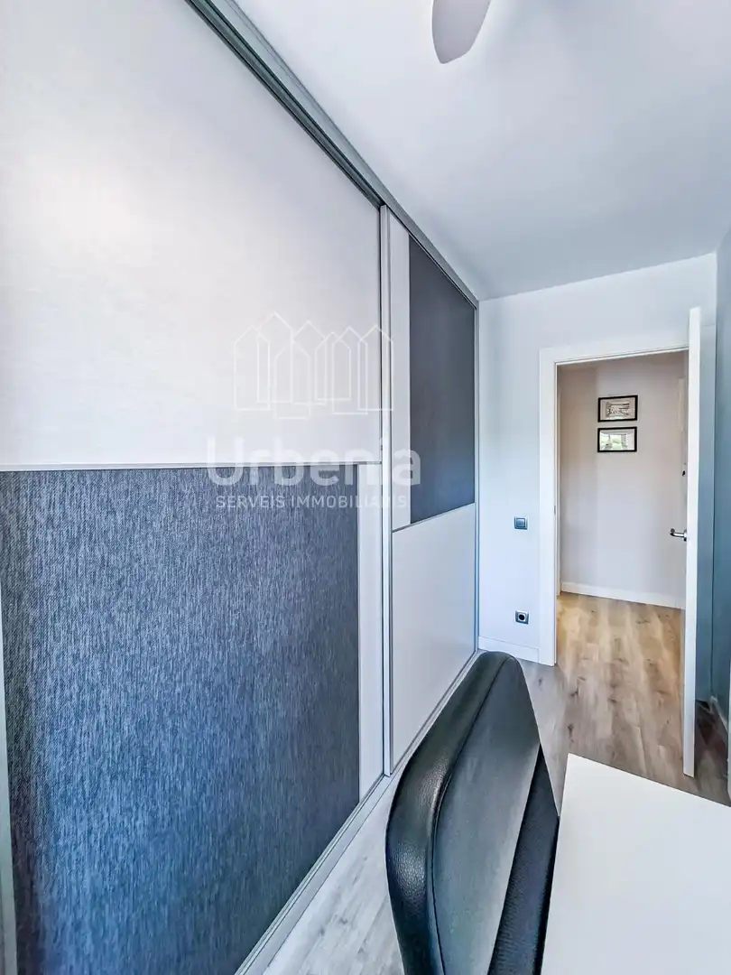 Habitación de Piso en venta en Sant Adrià de Besòs con Aire acondicionado, Calefacción y Terraza
