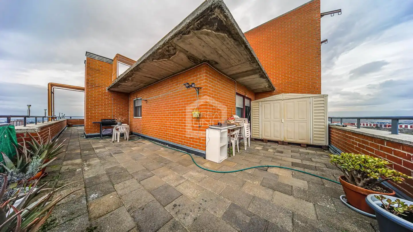 Exterior view of Attic for sale in Fuenlabrada  with Heating and Terrace