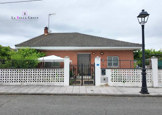 Casa-chalet en Venta en Rúa Requeixo en Monterrei