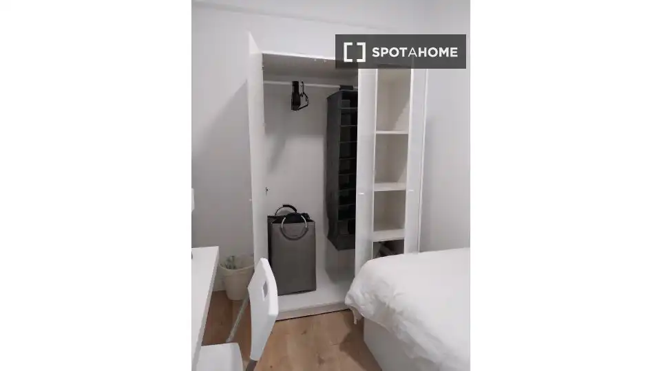 Room in La Constitución - Canaleta