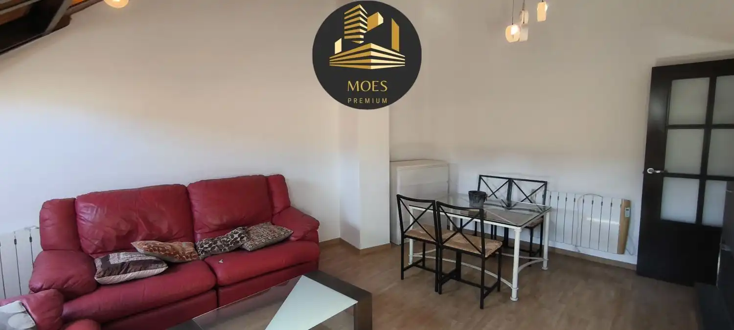 Sala de estar de Piso en venta en Úbeda con Aire acondicionado, Calefacción y Trastero