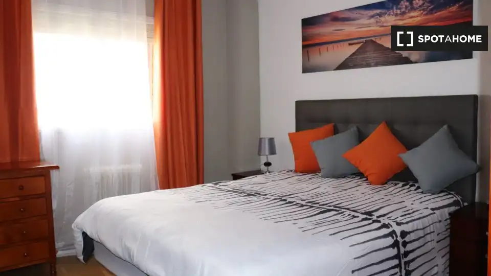 Bedroom of Flat for rent in Alcalá de Henares  with Air Conditioner, Heating and Furnished