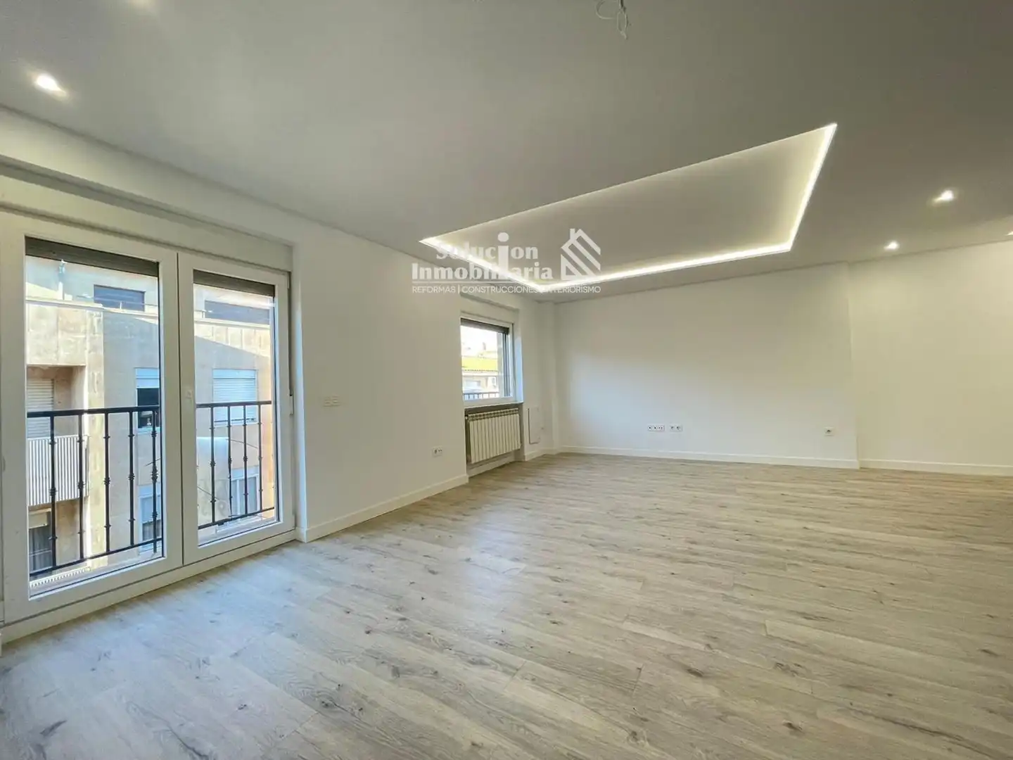 Wohnzimmer von Wohnung zum Verkauf in Salamanca mit Heizung, Terrasse und Balkon