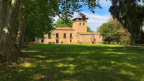 Außenansicht von Country house zum verkauf in Bescanó mit Klimaanlage und Schwimmbad