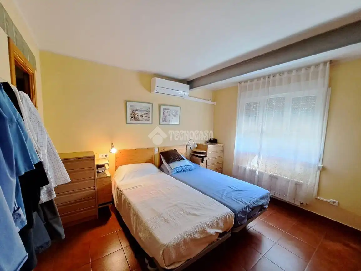 Habitación de Casa adosada en venta en Parla con Aire acondicionado, Calefacción y Balcón