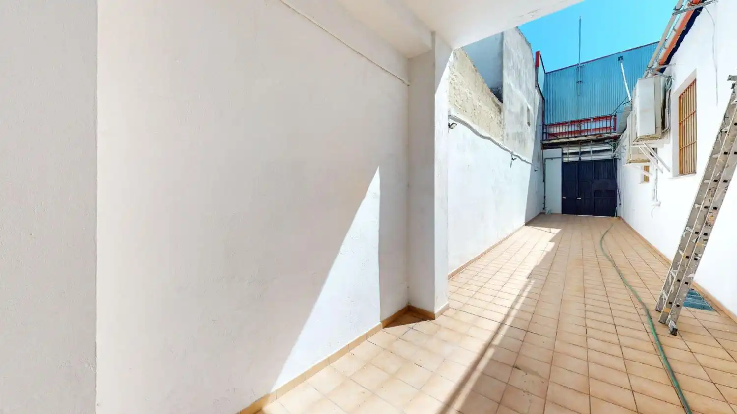 Nave industrial de alquiler en La Rinconada