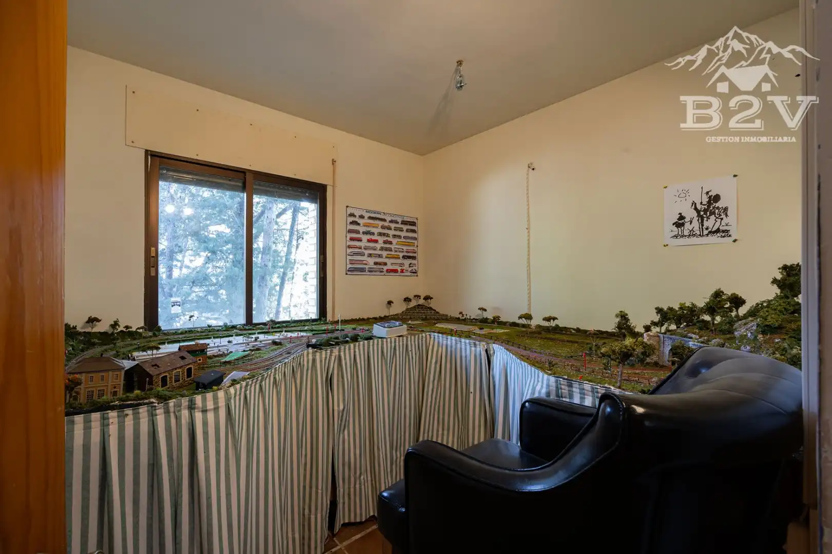Dormitori de Casa o xalet en venda en Miraflores de la Sierra amb Calefacció, Jardí privat i Traster