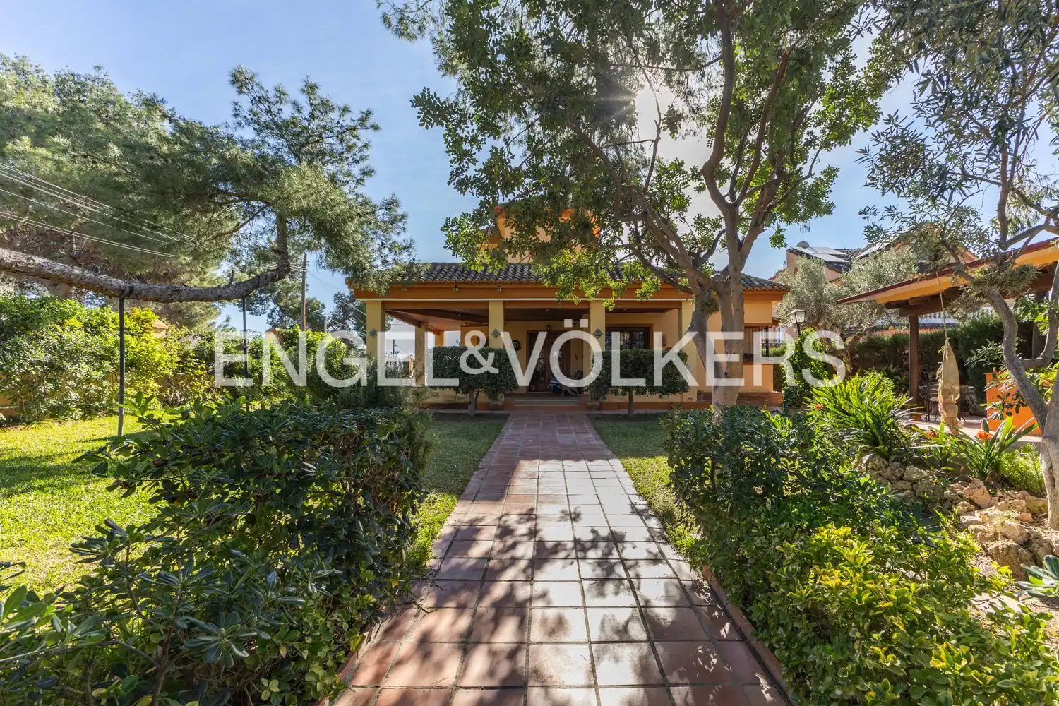 Vista exterior de Casa o chalet en venta en Paterna con Aire acondicionado, Calefacción y Jardín privado