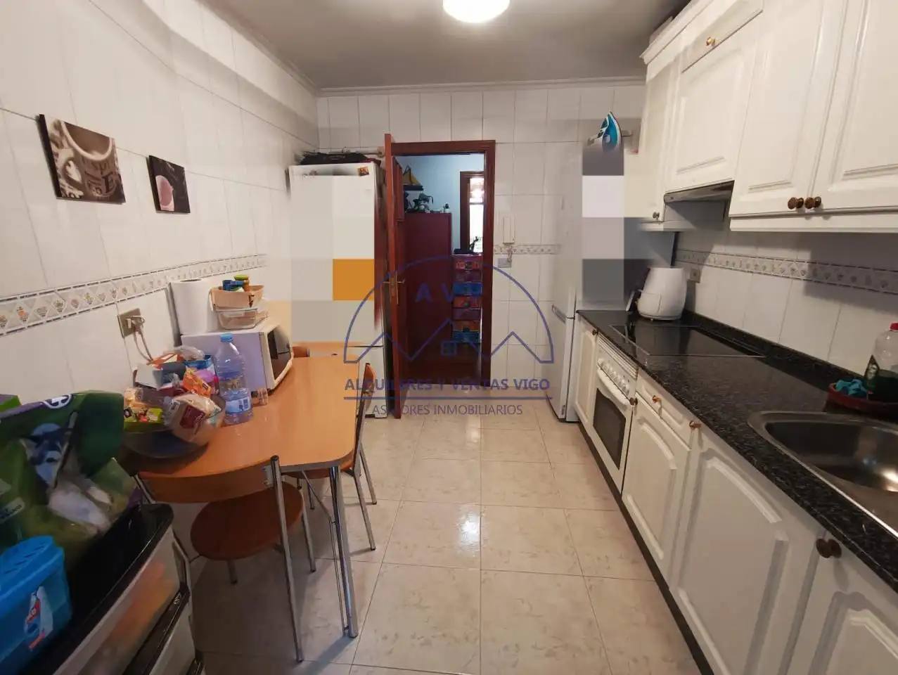 Cuina de Pis en venda en Vigo  amb Calefacció i Parquet