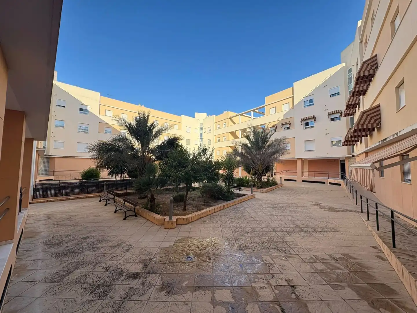 Piso con ascensor en venta en Calle Feria 18