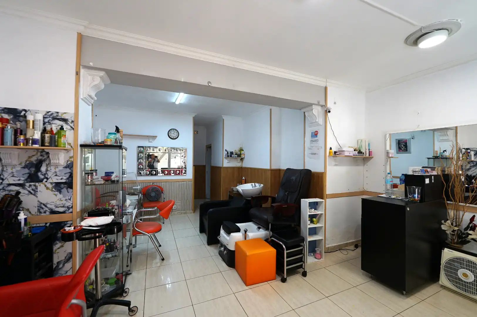 Local comercial en traspàs a Carrer de Emilia Pardo Bazán 14, imagen 5