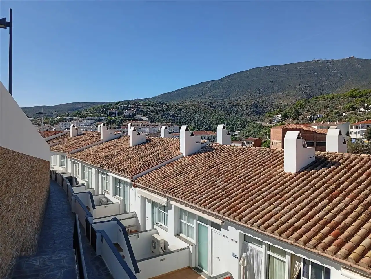 Vista exterior de Dúplex en venda en Cadaqués amb Aire condicionat, Parquet i Terrassa