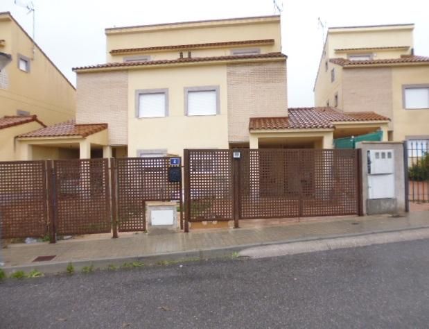 Single-family semi-detached for sale in Londres, Magán