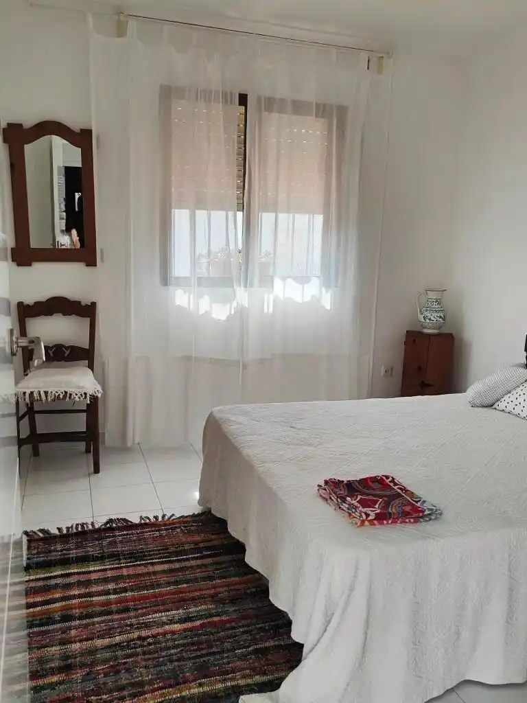 Habitación de Casa adosada en venta en Algeciras con Jardín privado