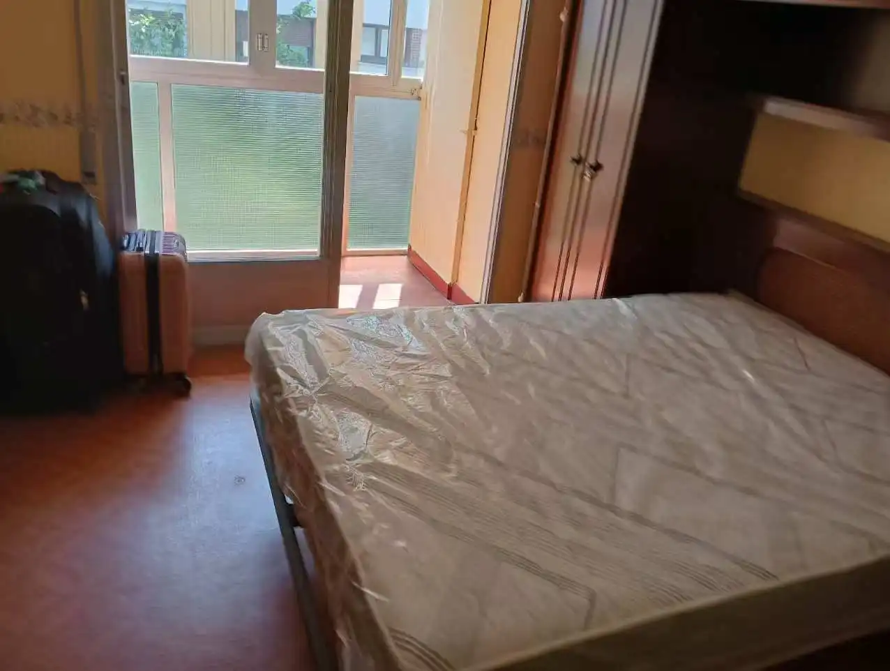 Habitación de Piso en venta en Bilbao  con Lavadora, Microondas y Balcón