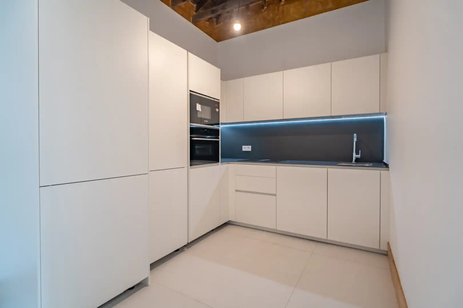 Cuina de Apartament en venda en Málaga amb Piscina i Piscina comunitària