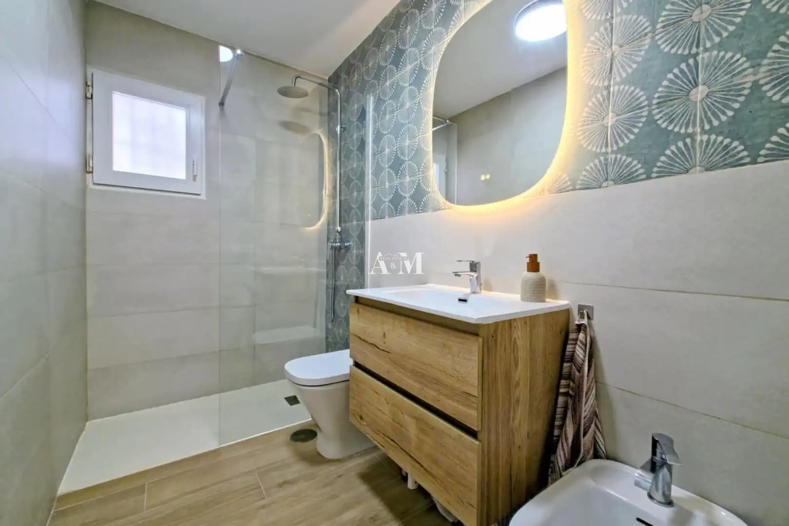 Bathroom of Ground floor for rent in Orihuela  with Air Conditioner, Heating and Private garden