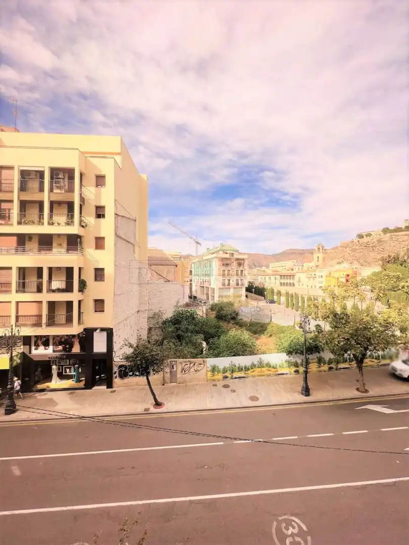 Vista exterior de Pis en venda en Orihuela amb Aire condicionat i Calefacció