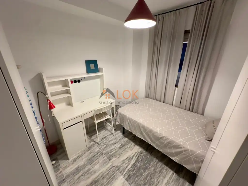Habitación de Piso en venta en Málaga