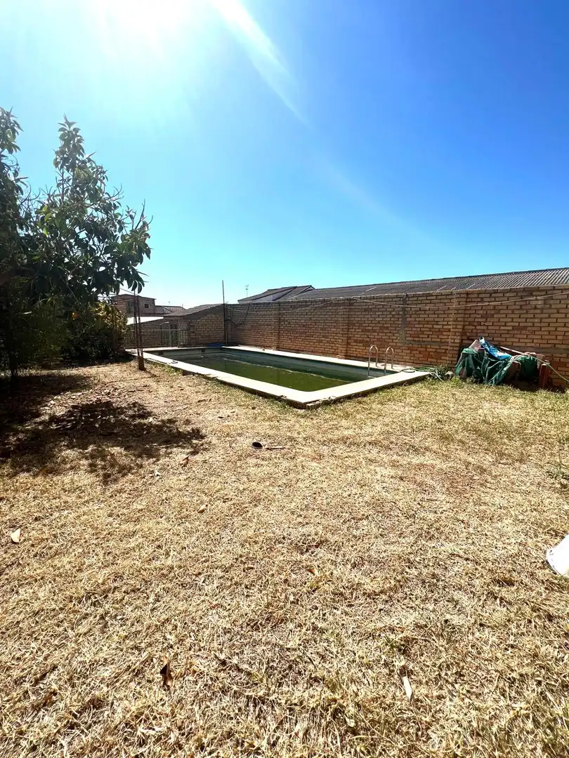 Chalet con piscina en venta en Gerena, imagen 5