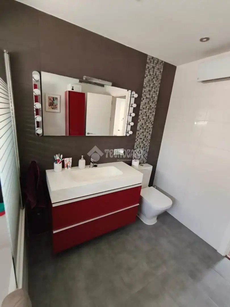 Baño de Piso en venta en Huelva con Aire acondicionado y Balcón