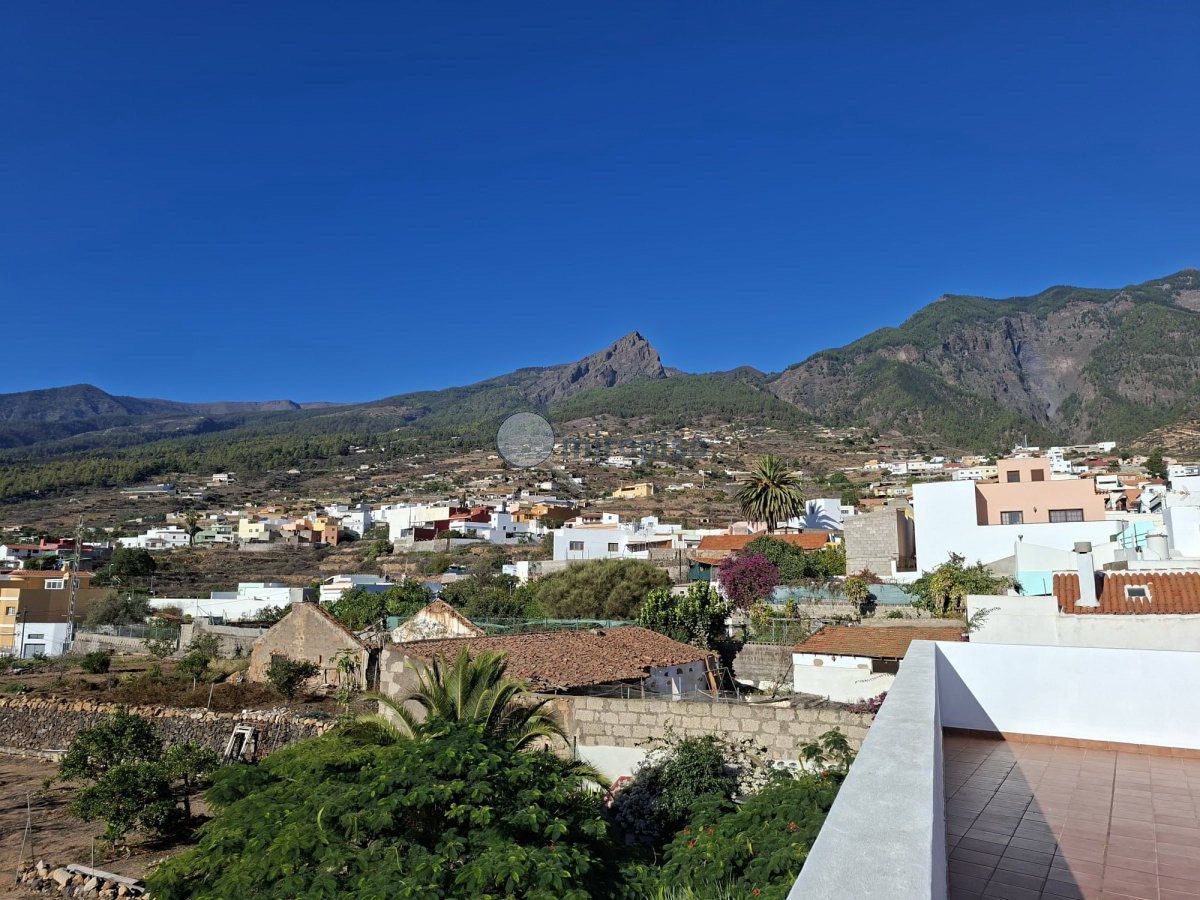 Vista exterior de Pis en venda en Arafo amb Terrassa i Traster