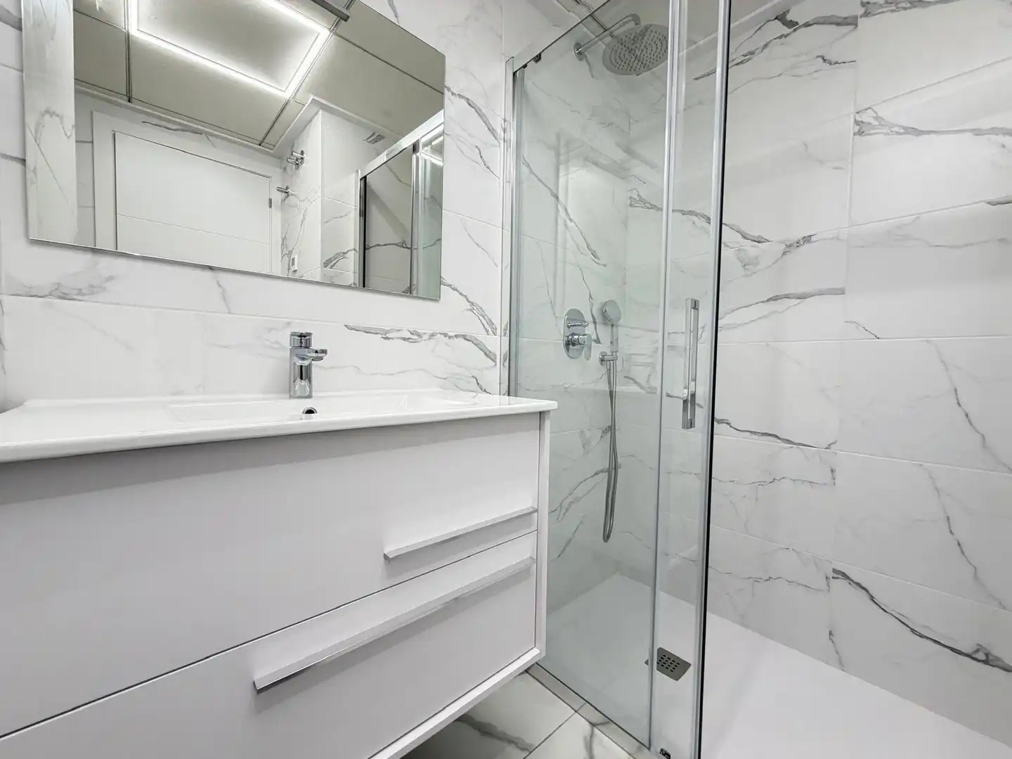 Apartamento con piscina en venta en N/A, imagen 22