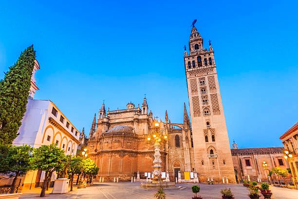 Exterior view of House or chalet for sale in  Sevilla Capital  with Air Conditioner, Heating and Private garden