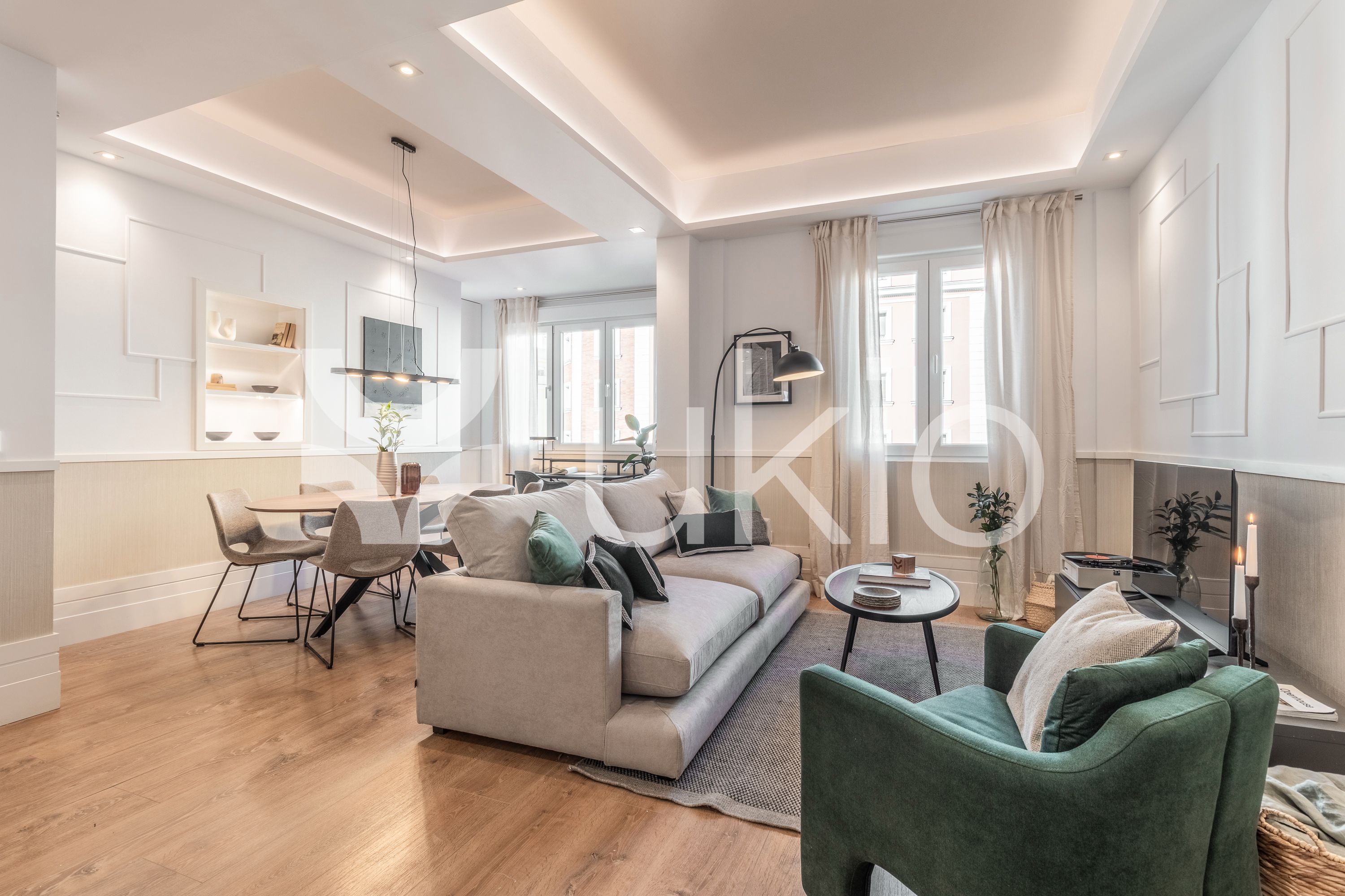 Sala de estar de Piso de alquiler en  Madrid Capital con Aire acondicionado, Calefacción y Amueblado