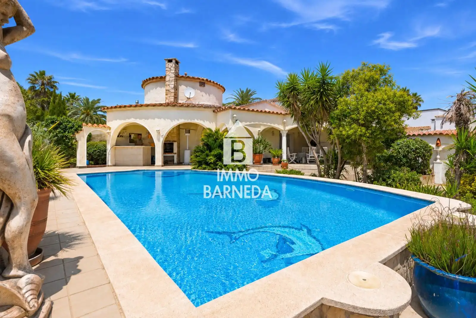 Vista exterior de Casa o xalet en venda en Empuriabrava amb Aire condicionat, Calefacció i Terrassa