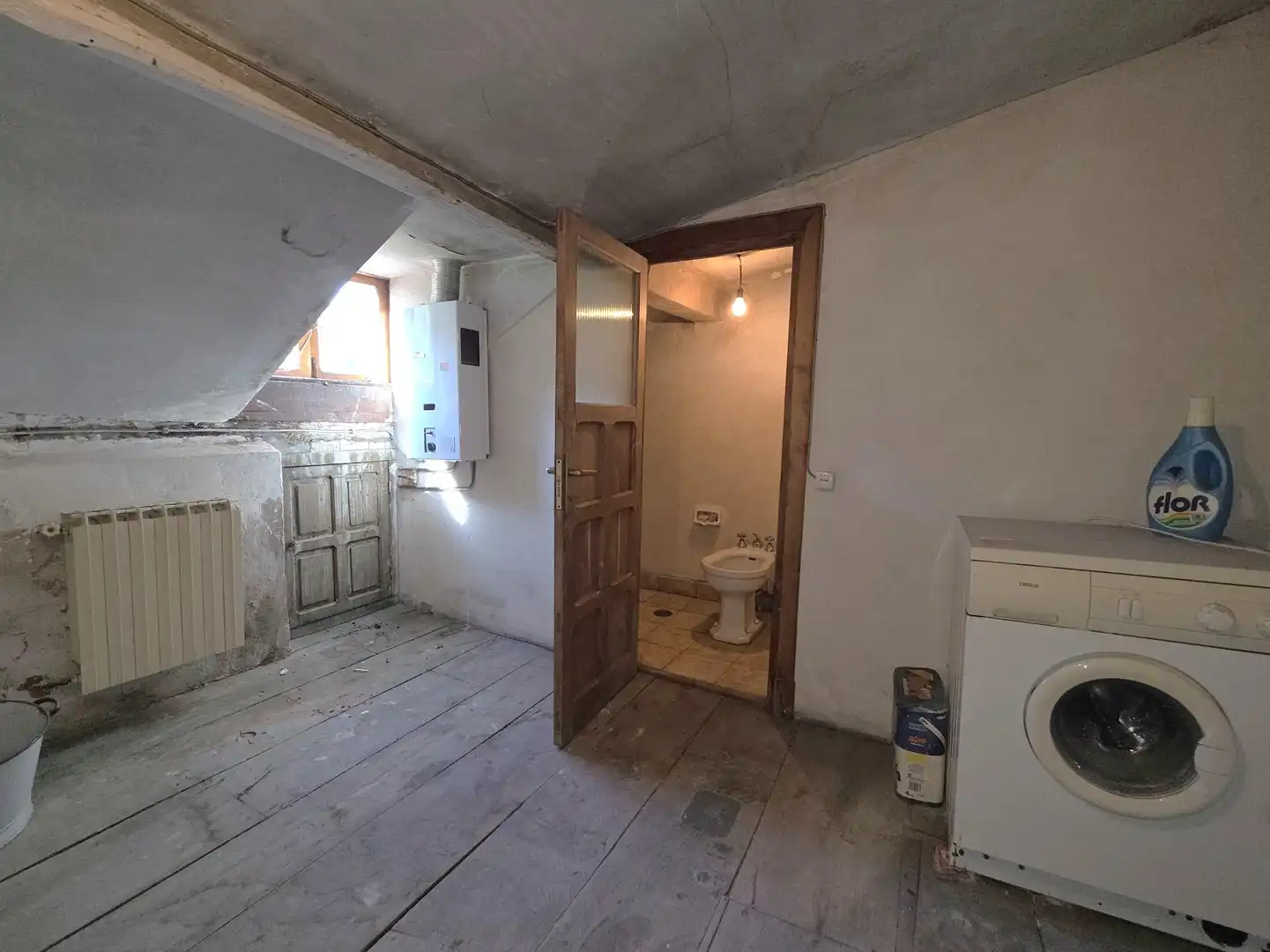 Baño de Ático en venta en Teverga con Amueblado y Balcón
