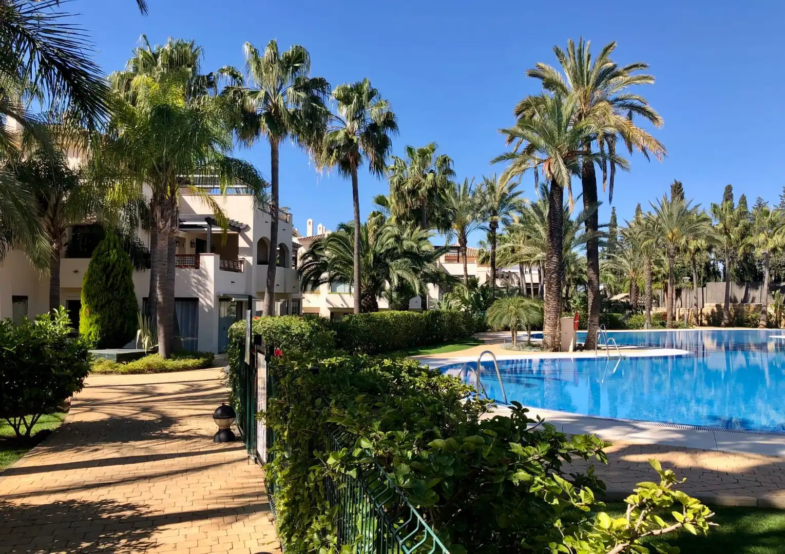 Vista exterior de Planta baja de alquiler en Marbella con Aire acondicionado, Calefacción y Terraza