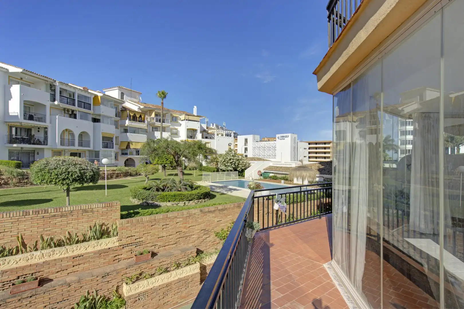 Jardín de Piso en venta en Torremolinos con Aire acondicionado, Terraza y Piscina