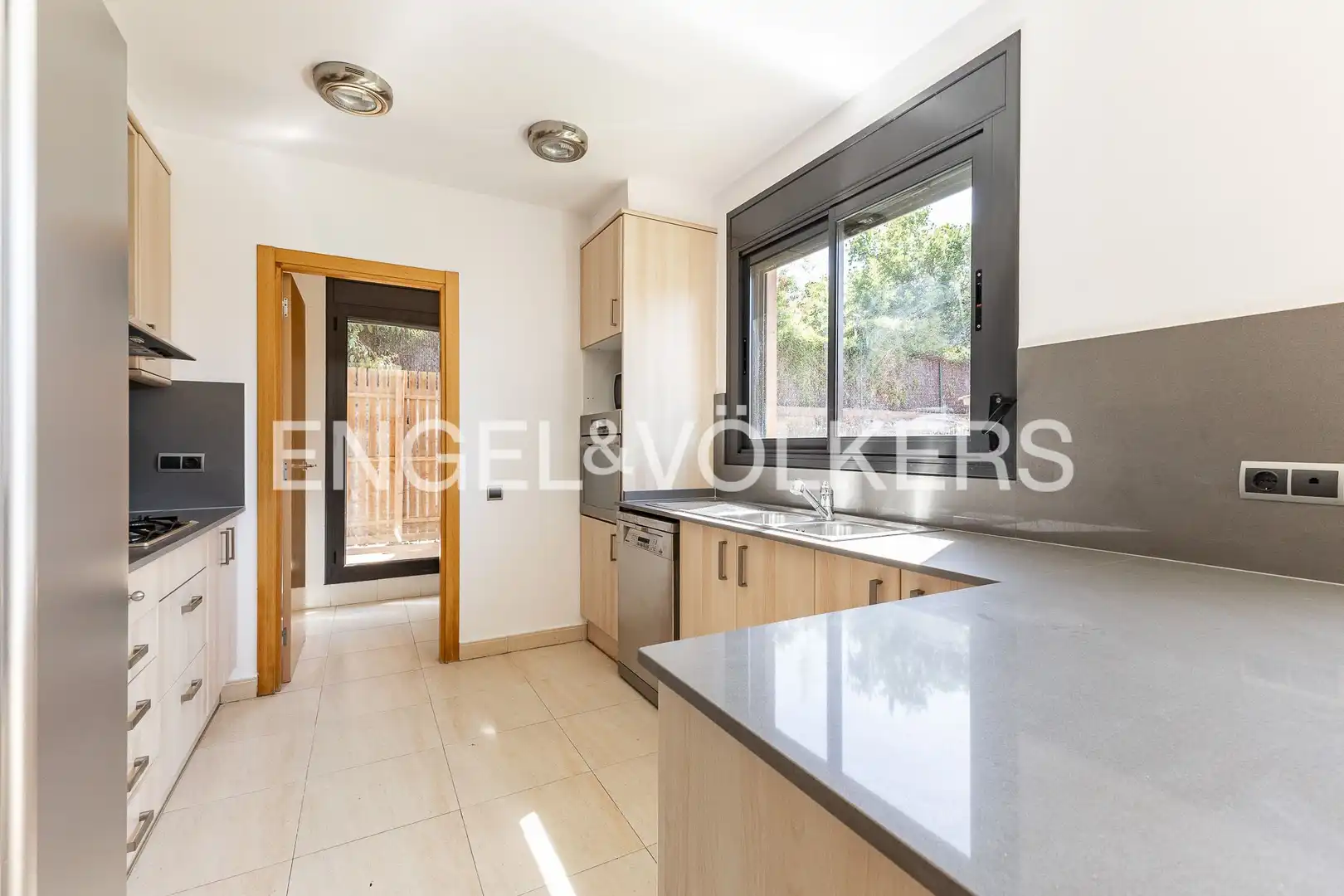 Casa amb terrassa en venda a La Roca del Vallès, imagen 11