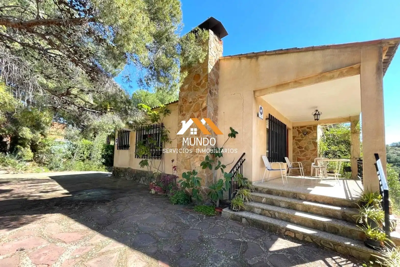 Vista exterior de Casa o chalet en venta en Olocau con Aire acondicionado, Jardín privado y Terraza