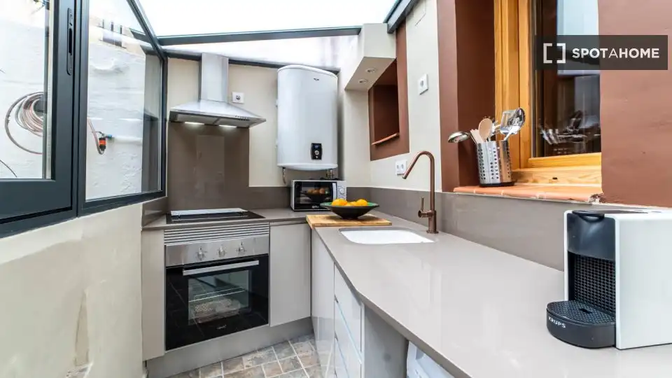 Kitchen of Flat for rent in Barcelona  with Air Conditioner, Heating and Furnished