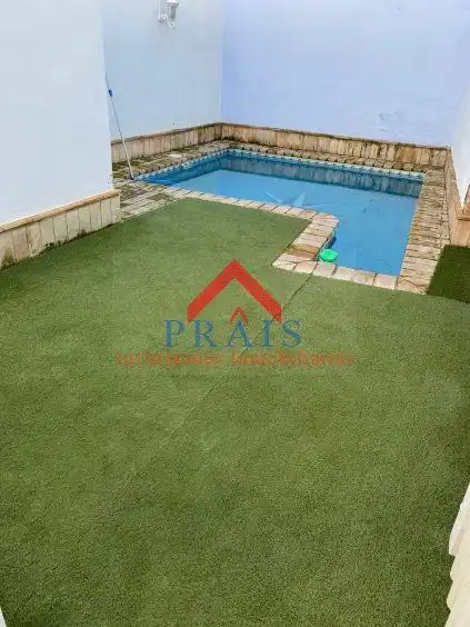Vista exterior de Casa o chalet en venta en Utrera con Aire acondicionado, Terraza y Trastero